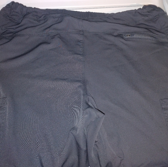 Scrub sets - Picture 9 of 10